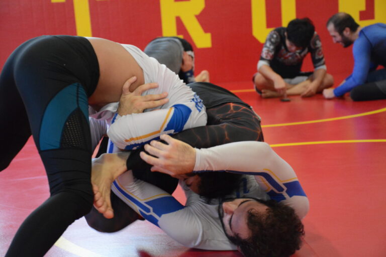 How to Create Dilemmas in BJJ: Mastering Unpredictability